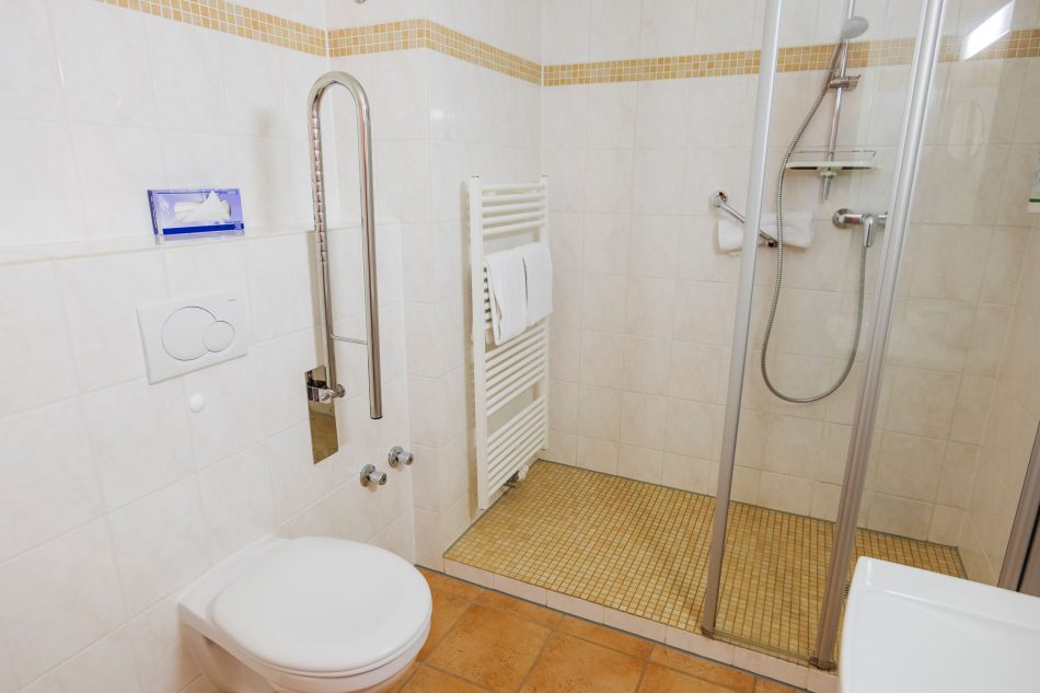 Barrierefreies Badezimmer